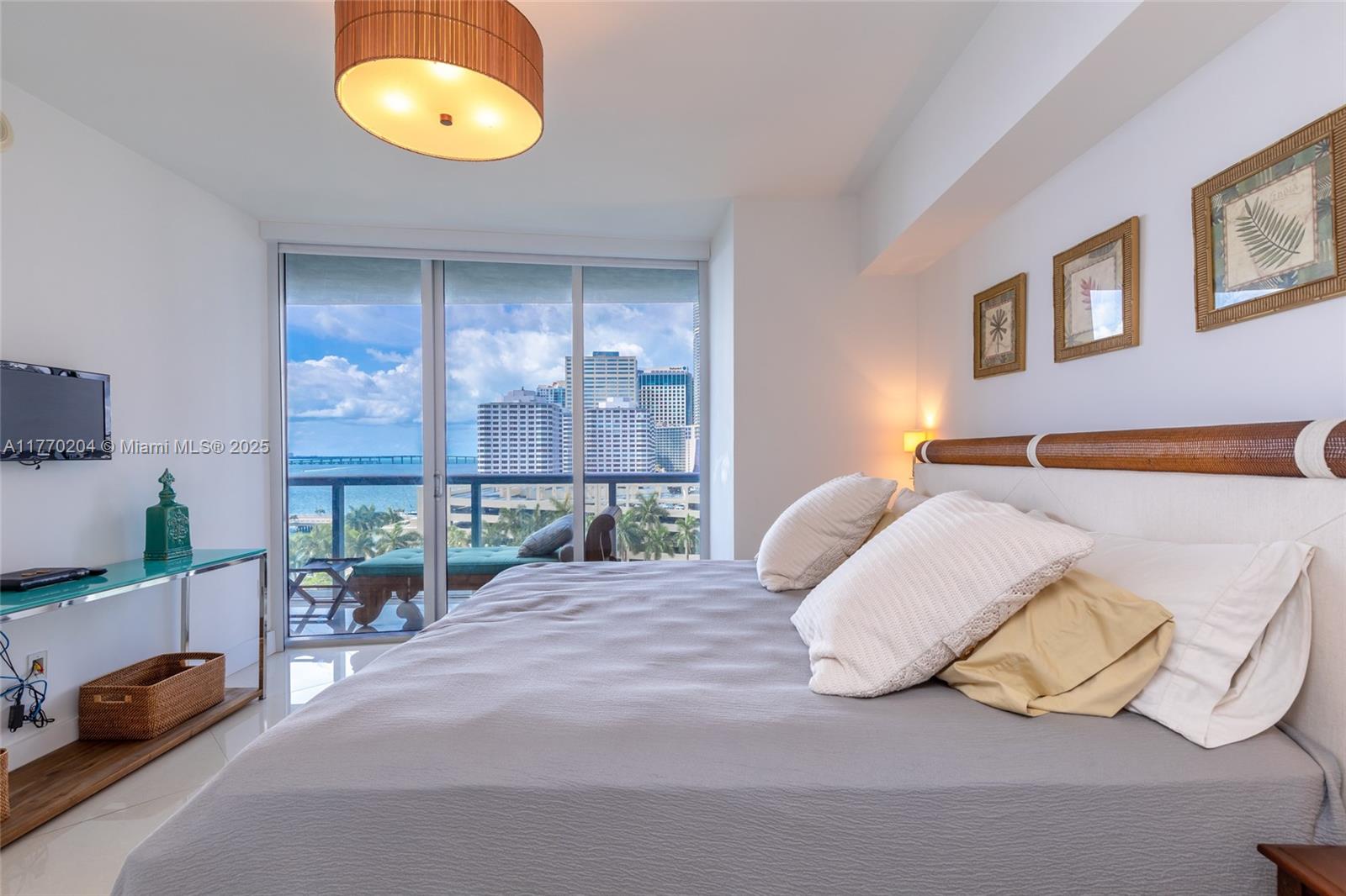 495 Brickell Ave #1005, Miami FL 33131