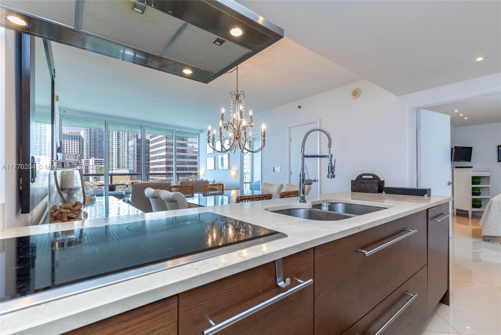 495 Brickell Ave #1005, Miami FL 33131