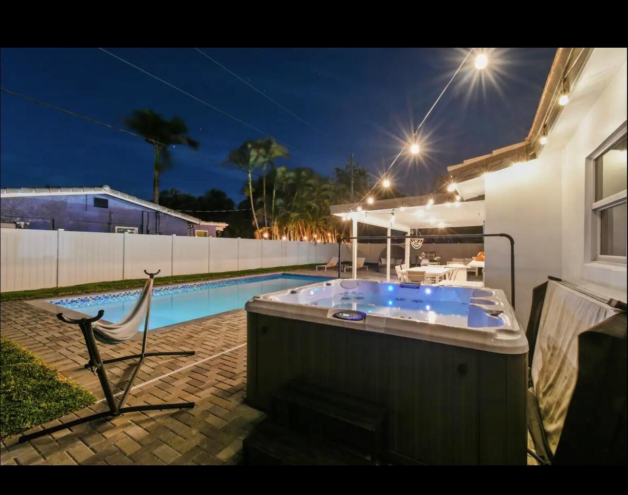 Homes for sale in Lighthouse Point, FL | 5040 Ne 22 Avenue, Lighthouse Point, FL 33064 | MLS# R11074818