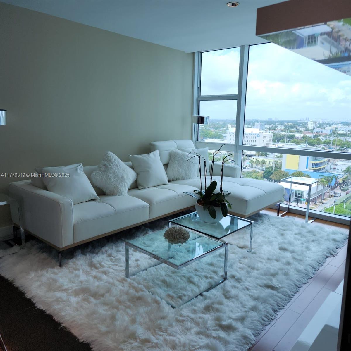 6801 Collins Ave #1214(door1203), Miami Beach FL 33141