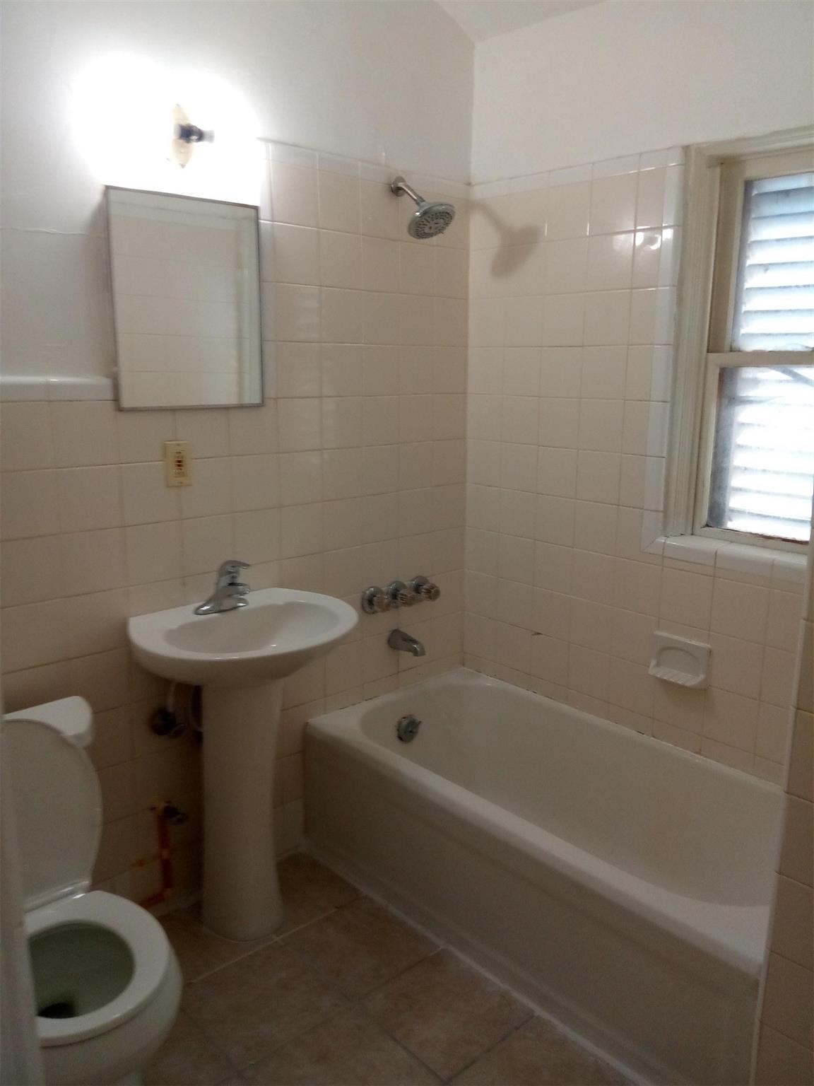 Homes for sale in Hollywood, FL | 2000 Polk St, Hollywood, FL 33020 | MLS# F10494393