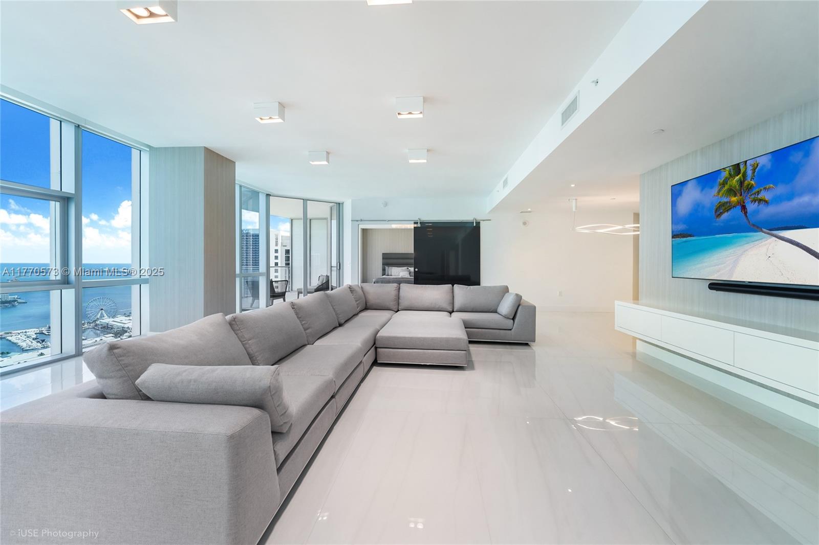 851 NE 1st Ave #3805, Miami FL 33132