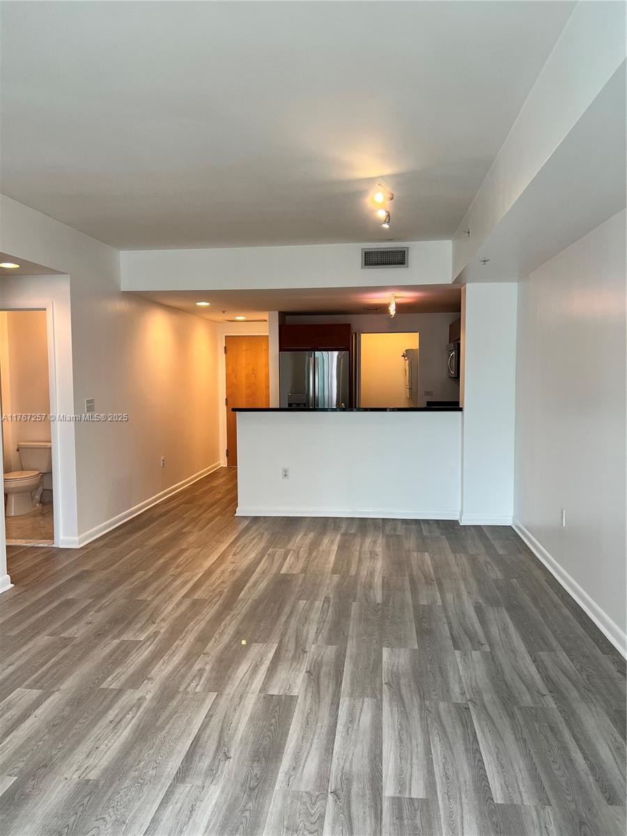 Condo for Sale in Miami, FL