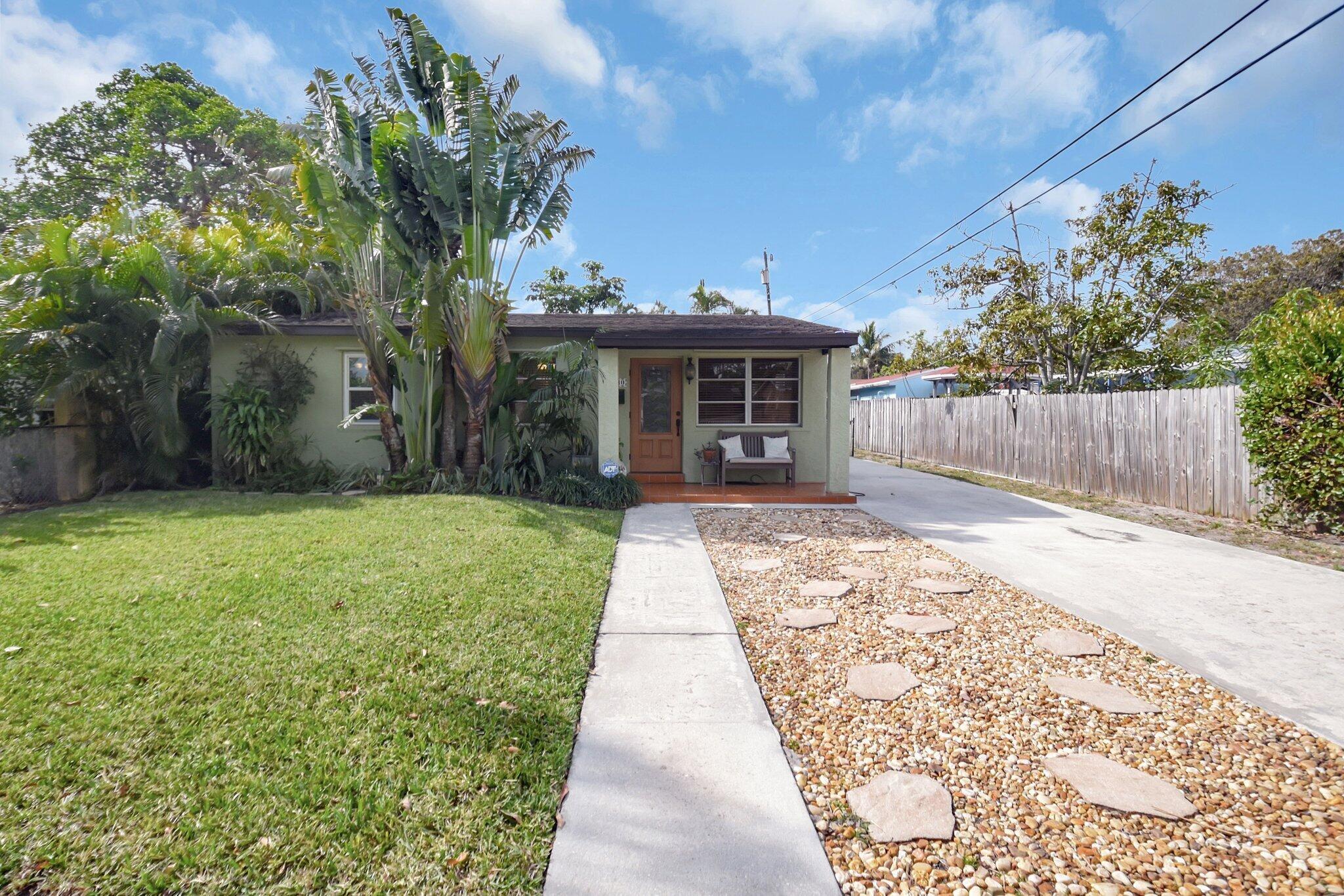 630 Glenridge Drive, West Palm Beach, FL 33405, 3 Bedrooms , 2 Bathrooms ,Single Family Residence,Sold,R11075032, Horizon Palm Realty Group