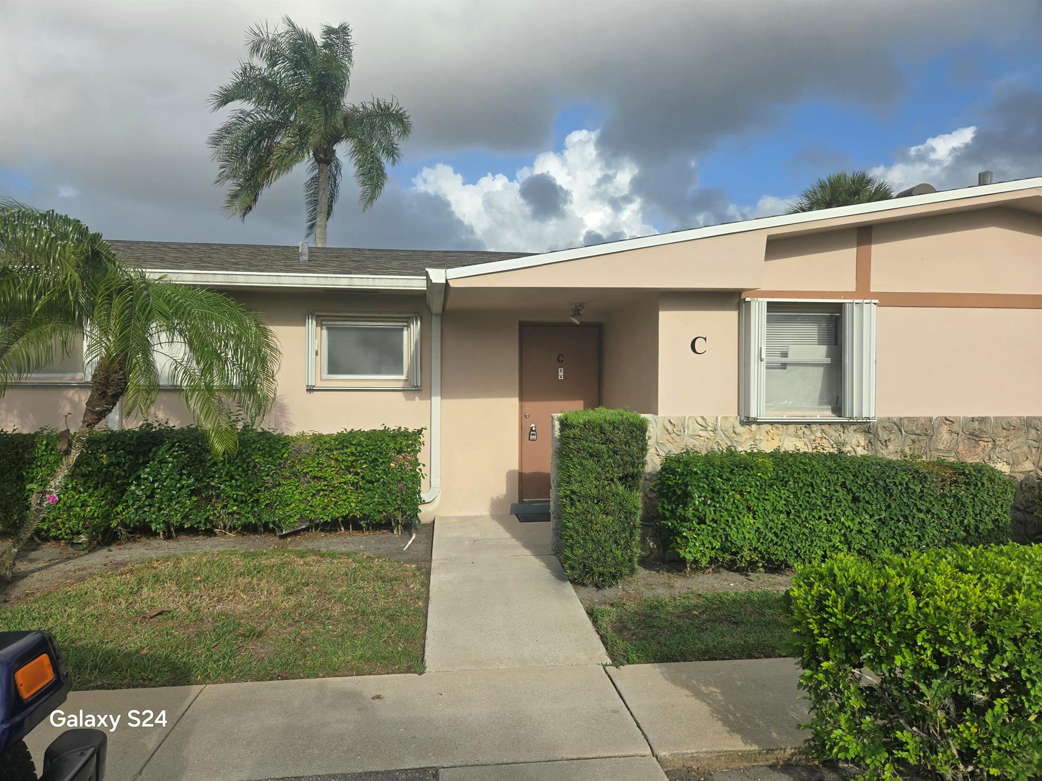Homes for sale in West Palm Beach, FL | 2739 Dudley Dr W #C, West Palm Beach, FL 33415 | MLS# R11075085