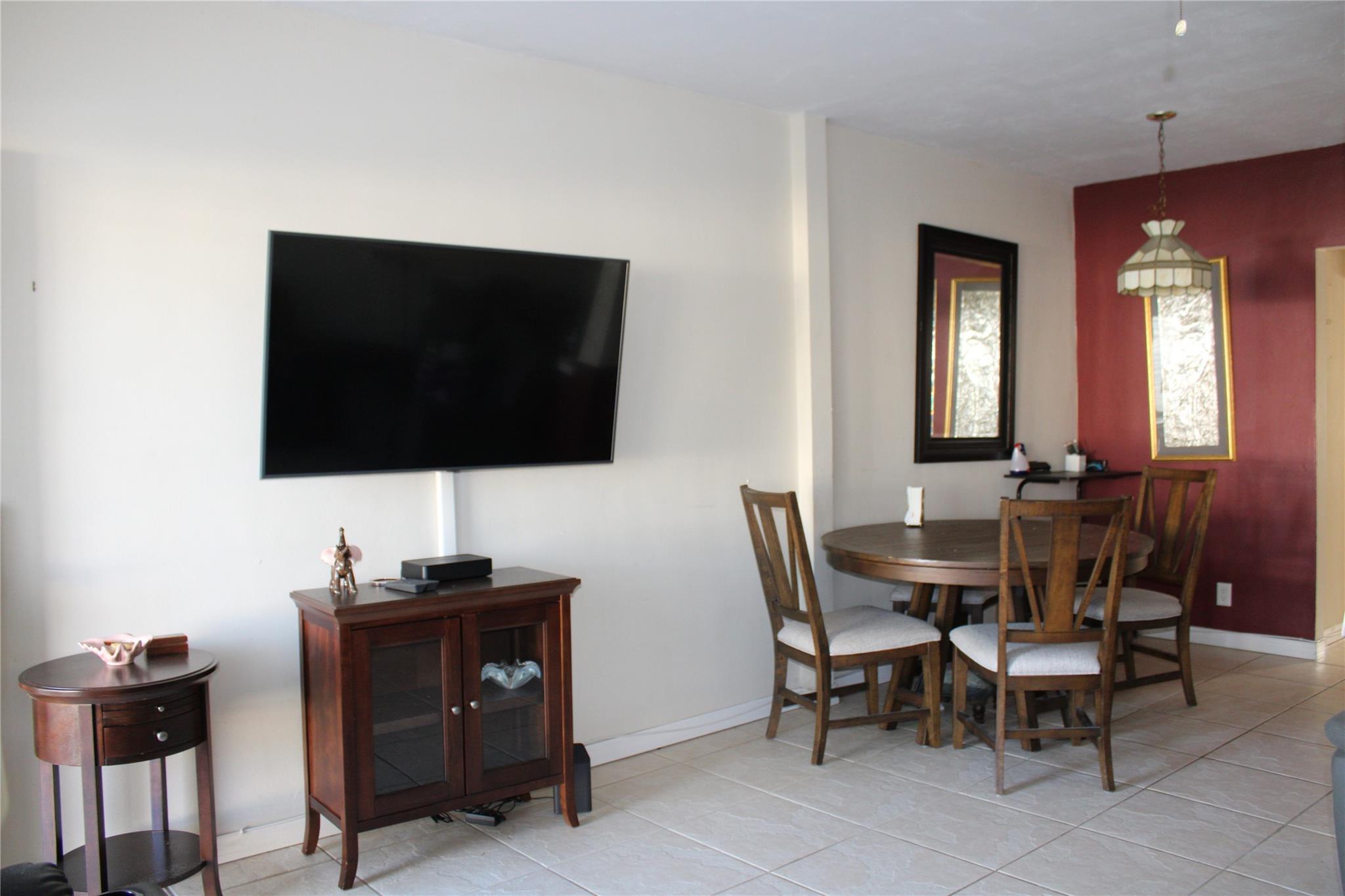 Homes for sale in Hallandale Beach, FL | 900 Sw 11th Ave #5C, Hallandale Beach, FL 33009 | MLS# F10494532