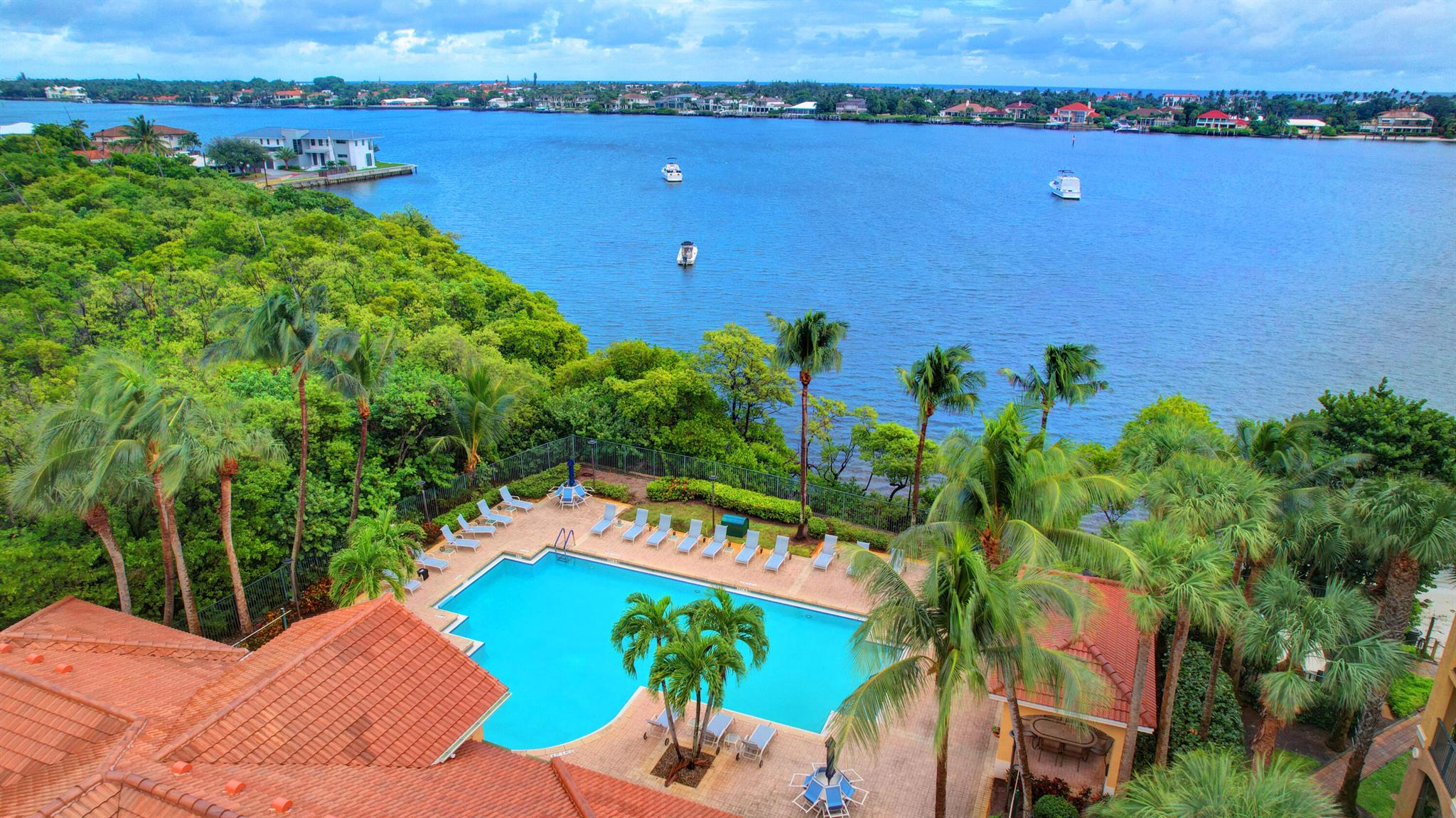 Homes for sale in Hypoluxo, FL | 500 Scotia Dr #305, Hypoluxo, FL 33462 | MLS# R11075229