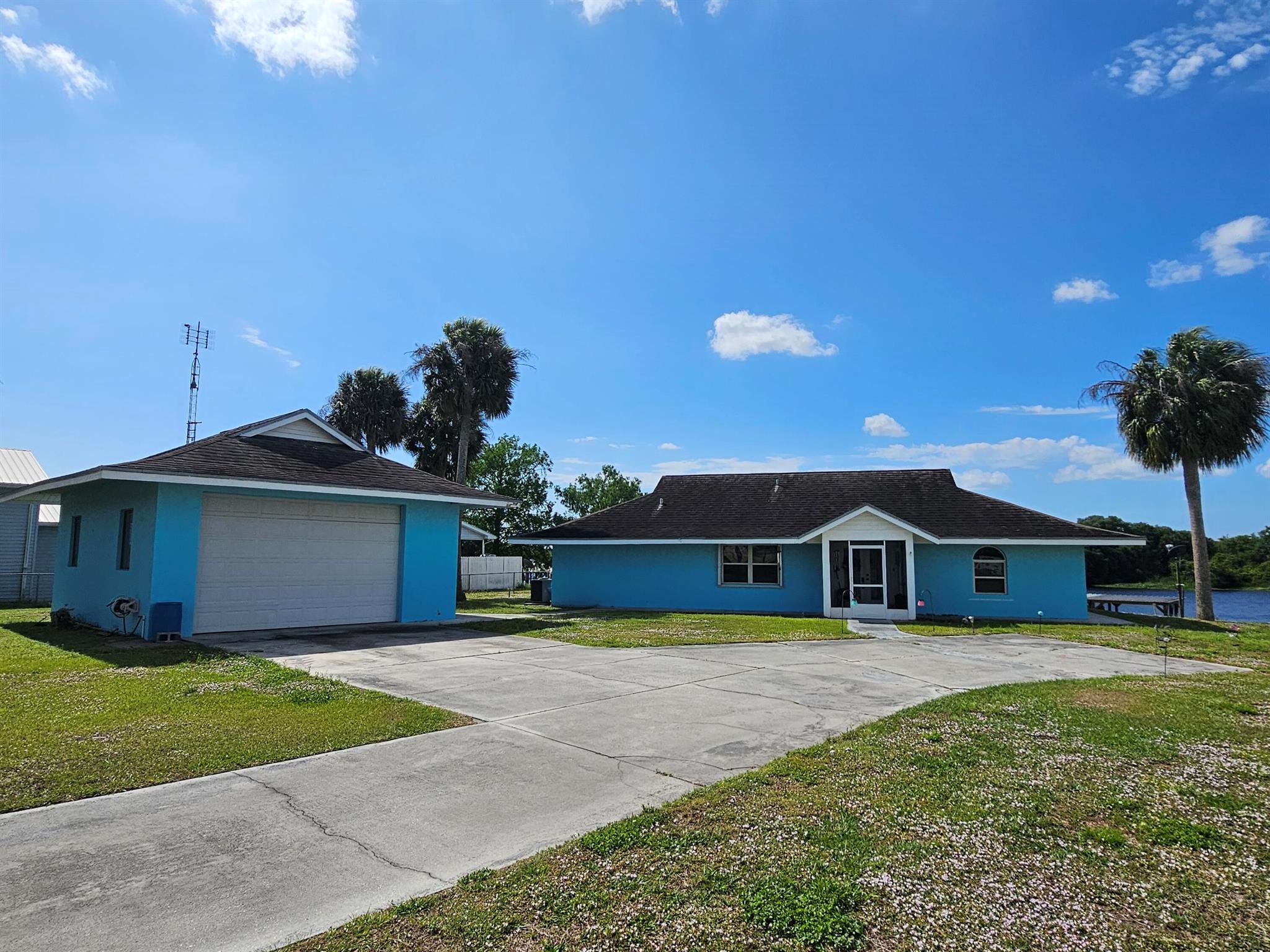Homes for sale in Okeechobee, FL | 13578 Sw 144Th Parkway, Okeechobee, FL 34974 | MLS# R11075291