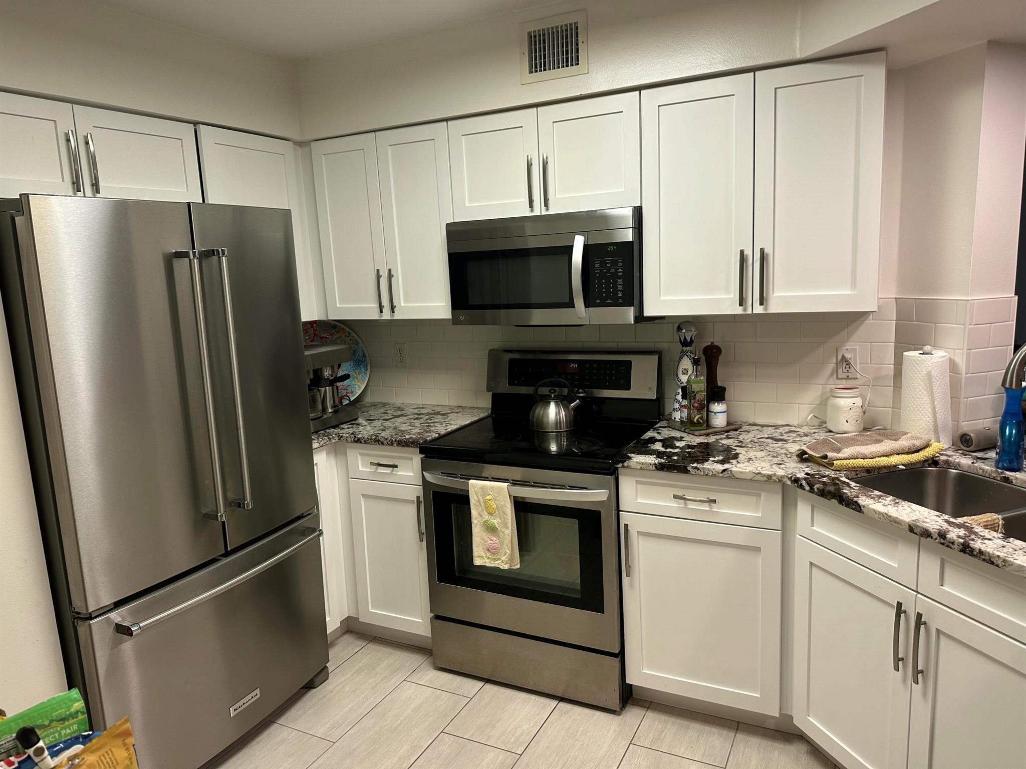 Homes for sale in Hypoluxo, FL | 900 Scotia Dr #304, Hypoluxo, FL 33462 | MLS# R11075370