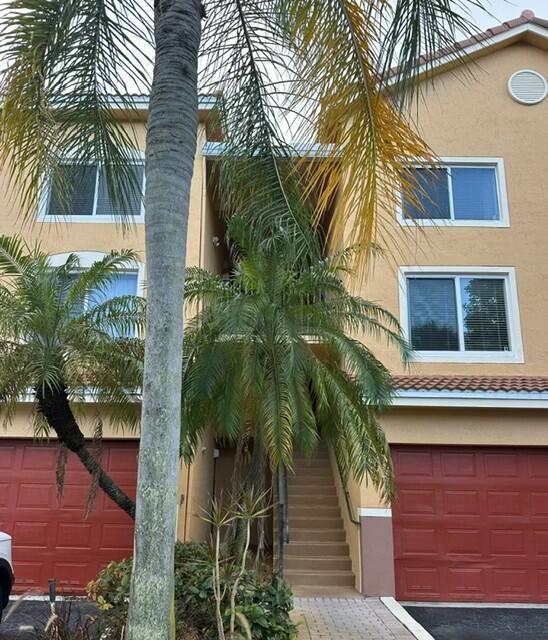 Homes for sale in Hypoluxo, FL | 900 Scotia Dr #304, Hypoluxo, FL 33462 | MLS# R11075370