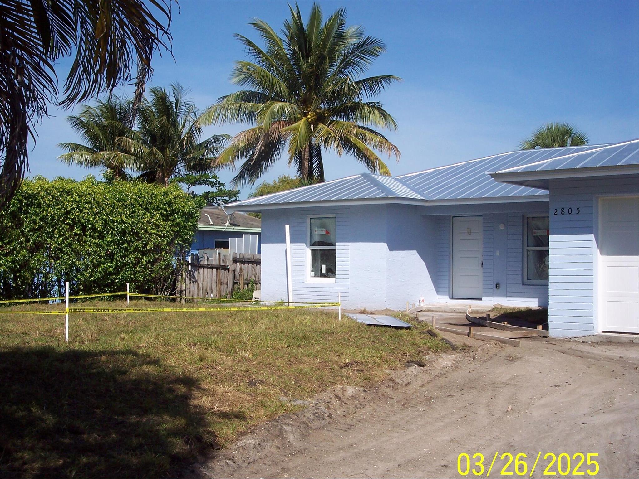 Homes for sale in Stuart, FL | 2805 Se Carroll Street, Stuart, FL 34997 | MLS# R11075395