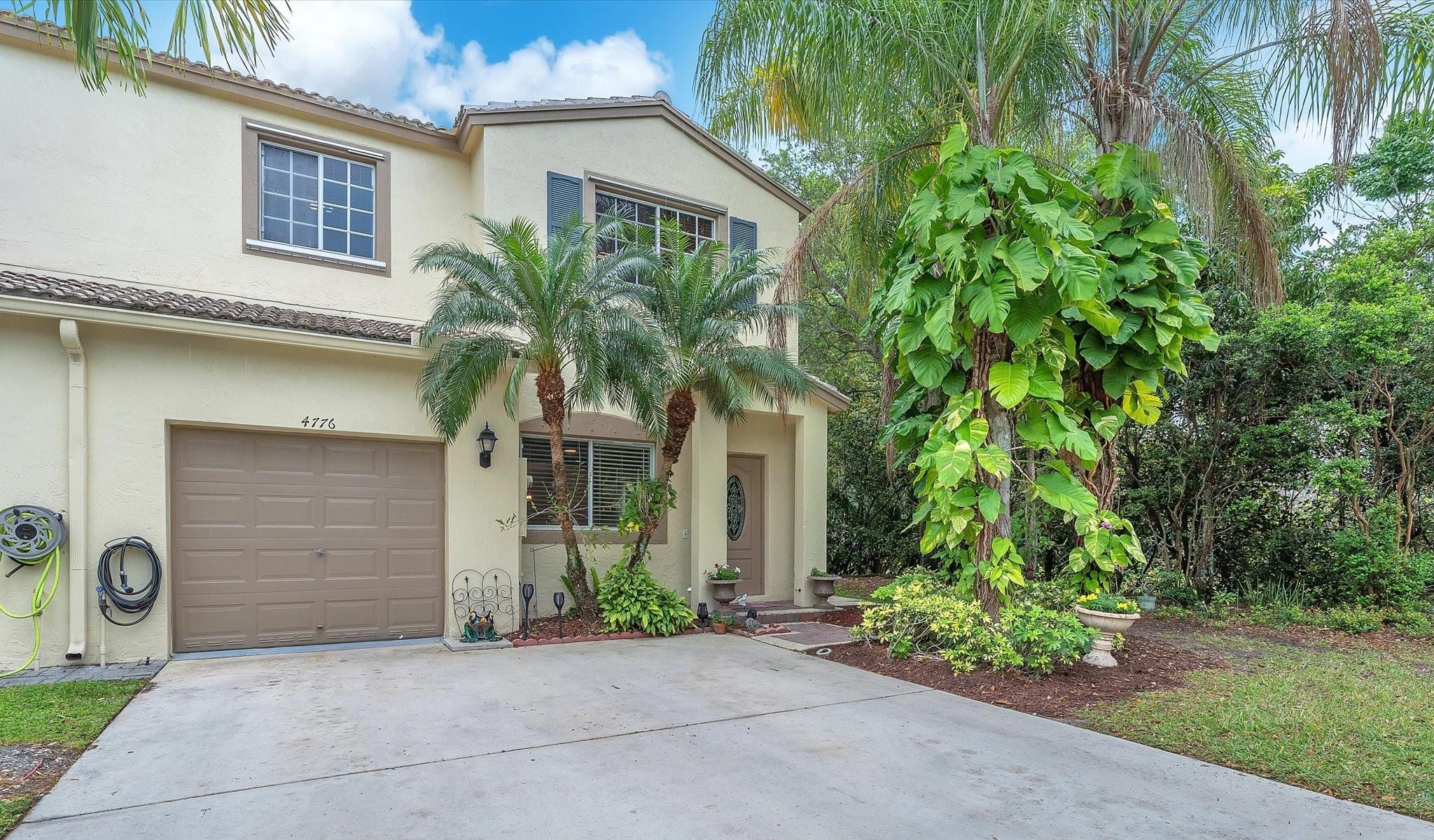 Homes for sale in Coconut Creek, FL | 4776 Lago Vista Dr, Coconut Creek, FL 33073 | MLS# F10494682