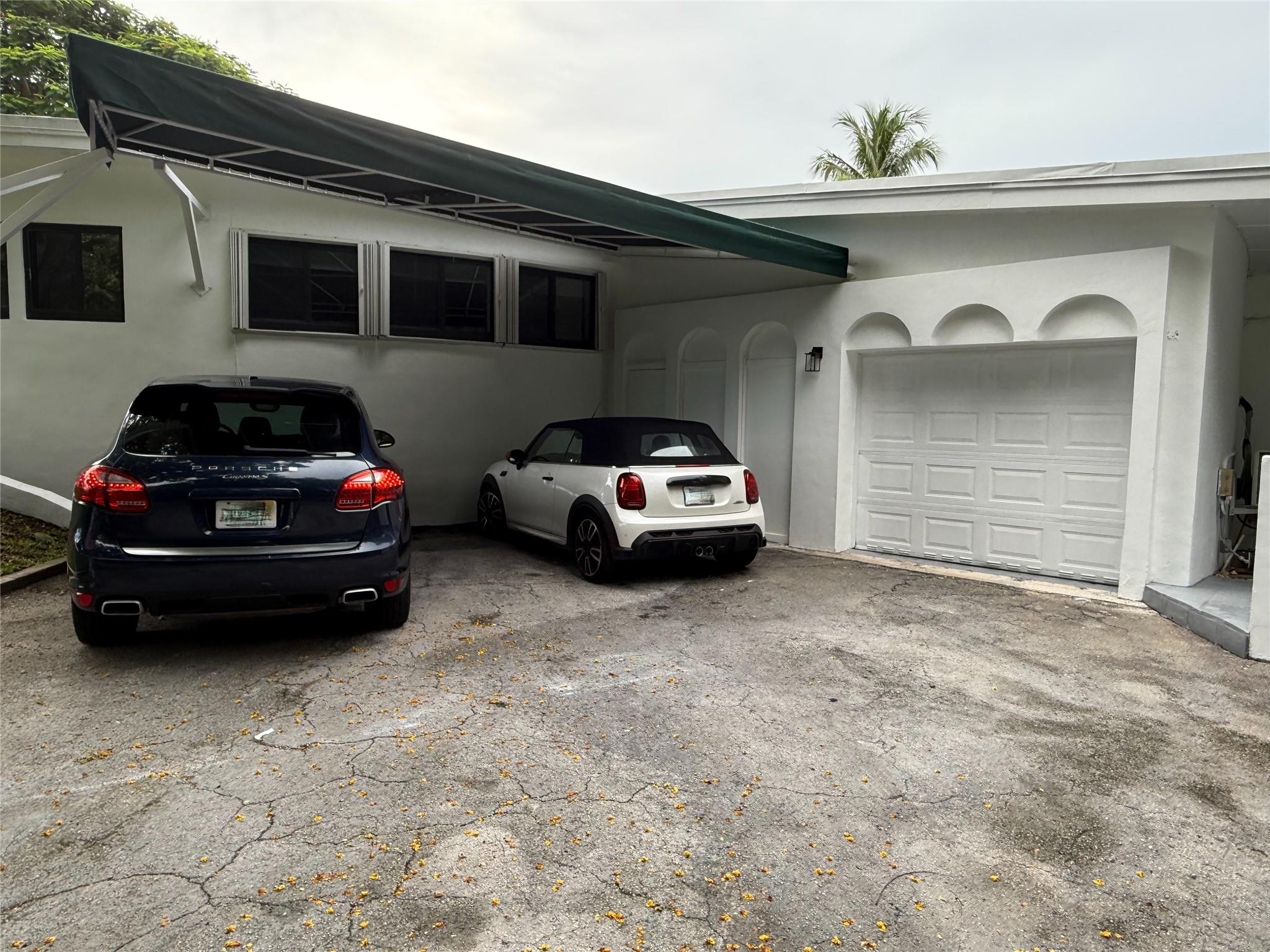 Homes for sale in Pinecrest, FL | 6205 Sw 108 St, Pinecrest, FL 33156 | MLS# F10493449