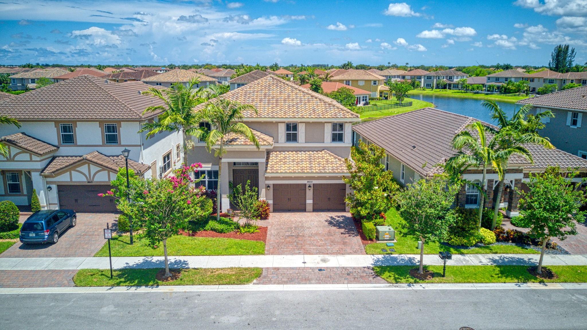 8600 Lakeside Bnd Parkland FL 33076 | F10494483
