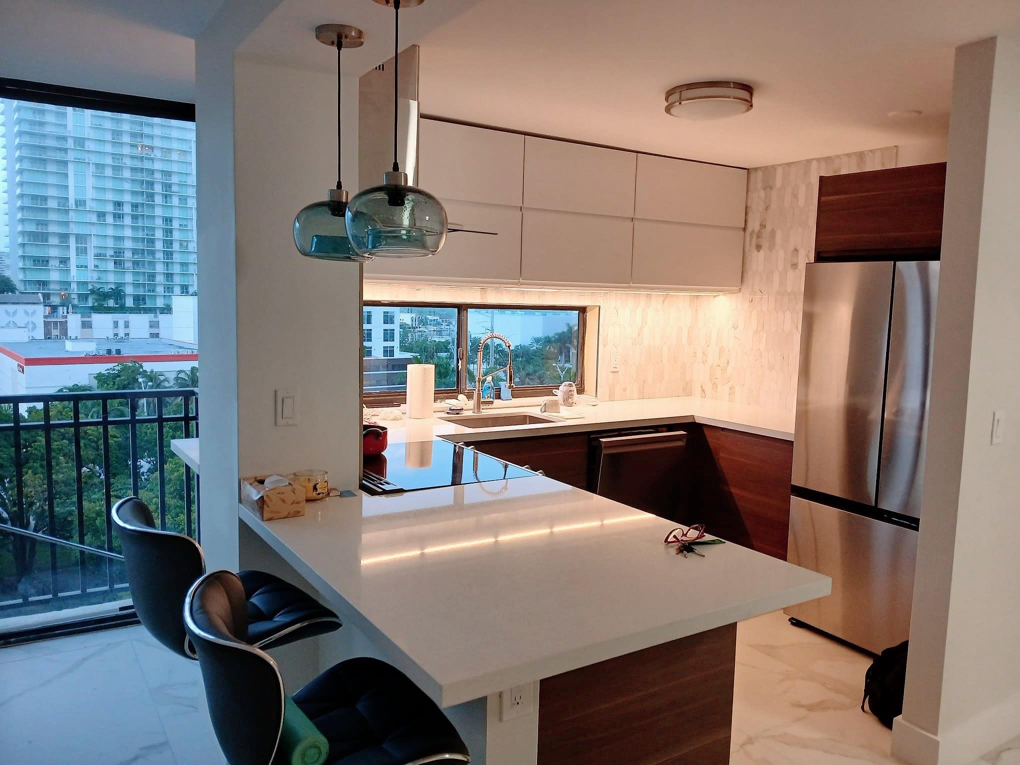 Plaza Of Americas Condo