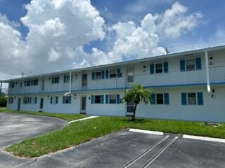 Homes for sale in Boynton Beach, FL | 1115 Lake Terrace #210, Boynton Beach, FL 33426 | MLS# R11075647