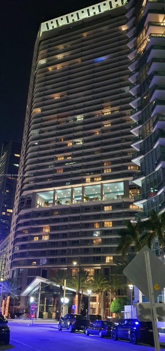 Apartamento para Alugar em Miami, FL