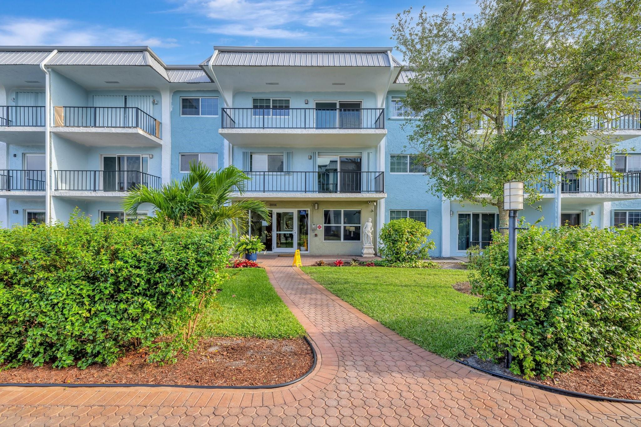 Homes for sale in Wilton Manors, FL | 3004 Ne 5Th Ter #208-C, Wilton Manors, FL 33334 | MLS# F10494624