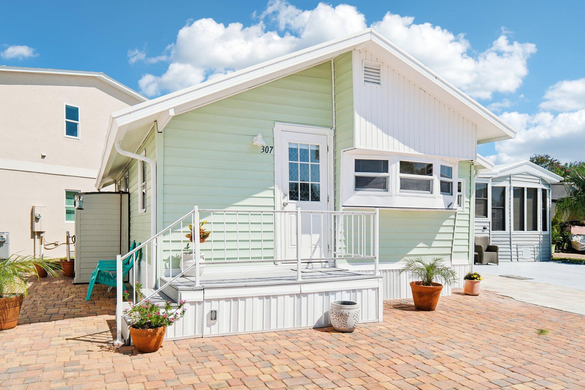 Homes for sale in Jensen Beach, FL | 307 Nettles Boulevard, Jensen Beach, FL 34957 | MLS# R11075877