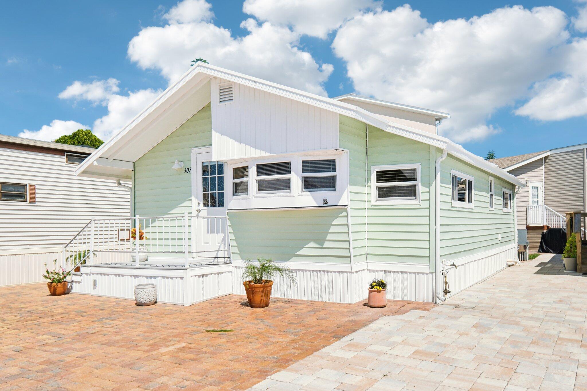 Homes for sale in Jensen Beach, FL | 307 Nettles Boulevard, Jensen Beach, FL 34957 | MLS# R11075877