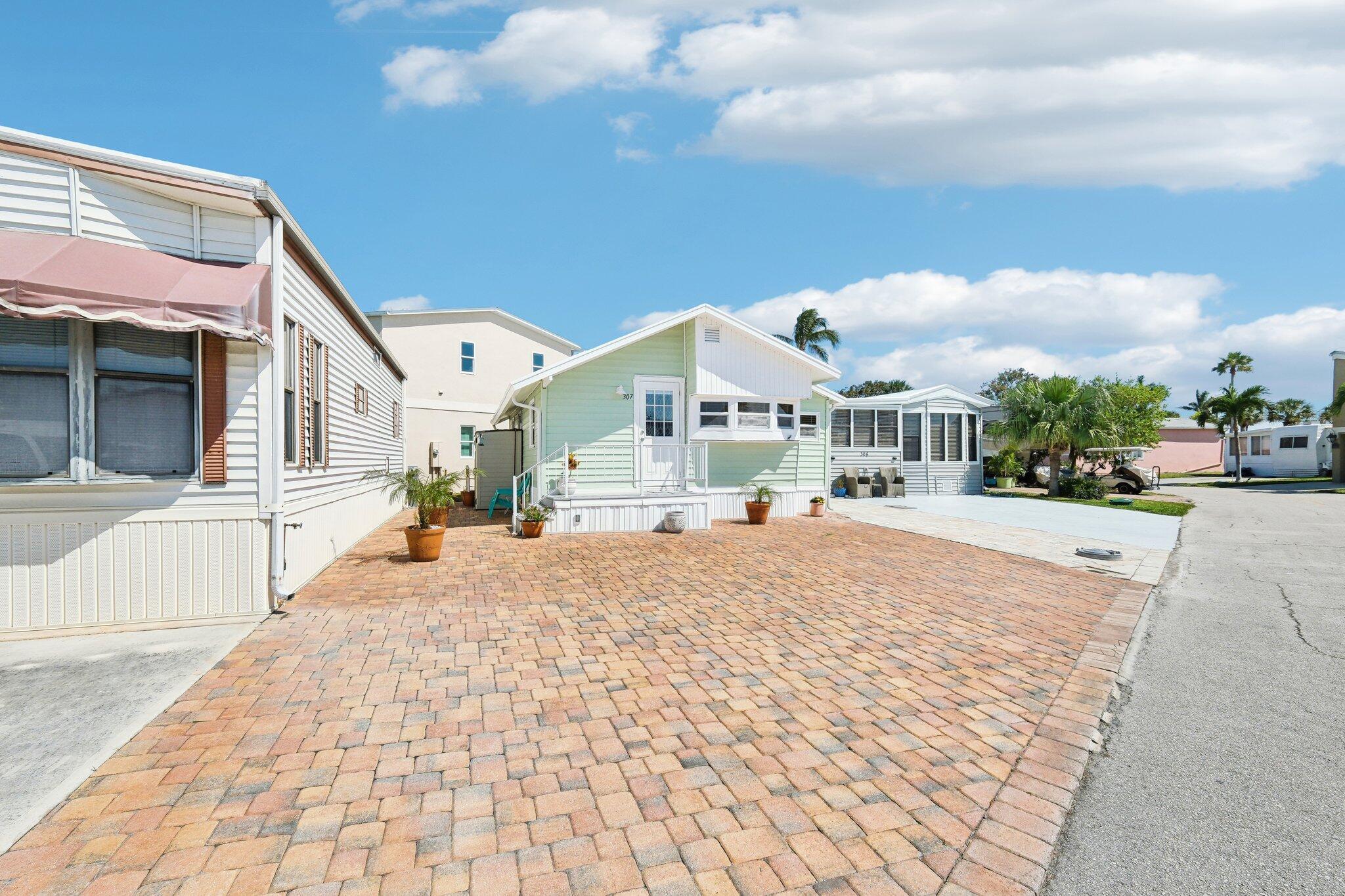 Homes for sale in Jensen Beach, FL | 307 Nettles Boulevard, Jensen Beach, FL 34957 | MLS# R11075877