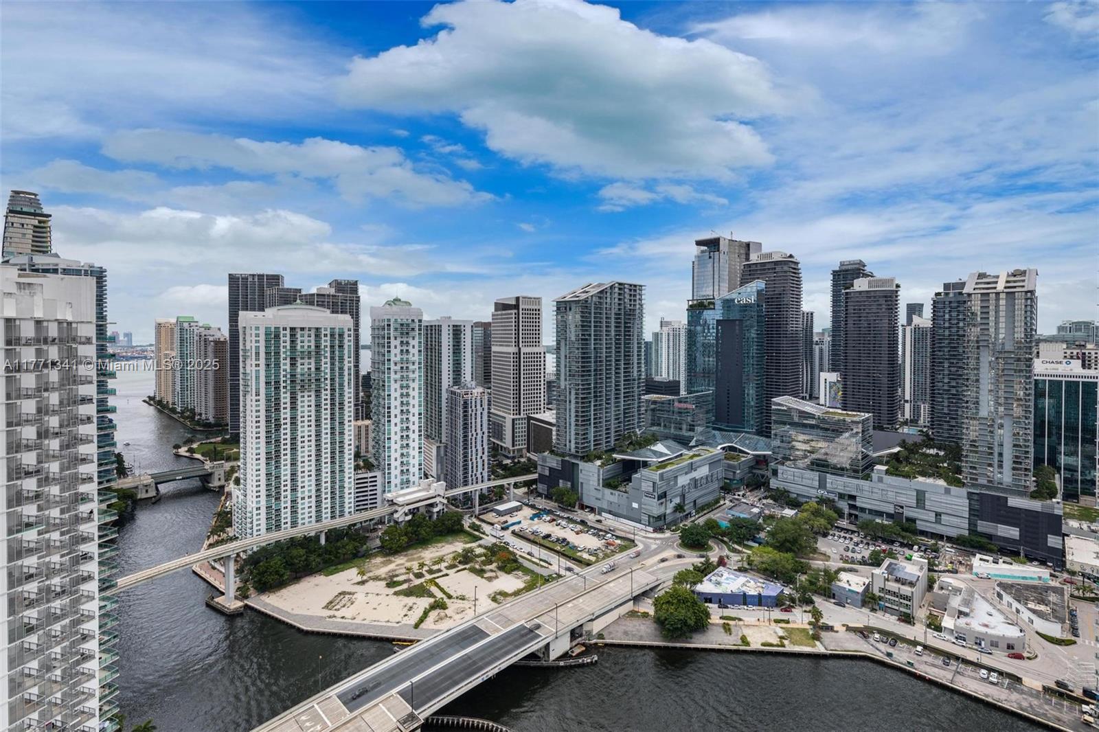 Condo for Sale in Miami, FL