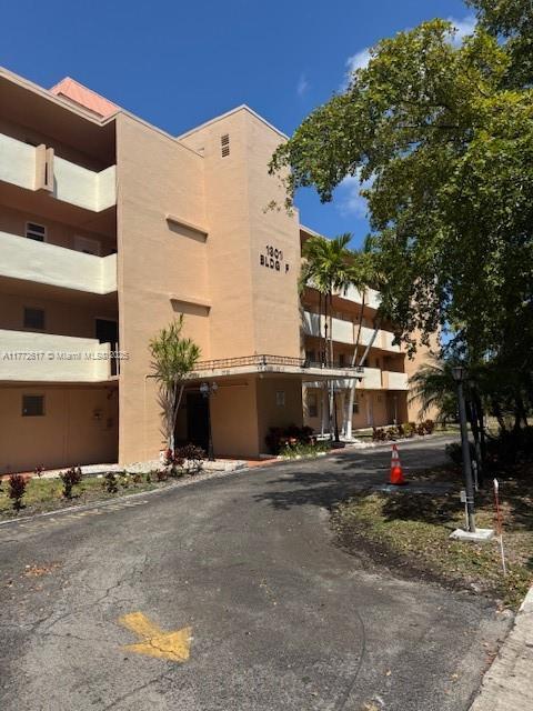 Rolling Green Condo F