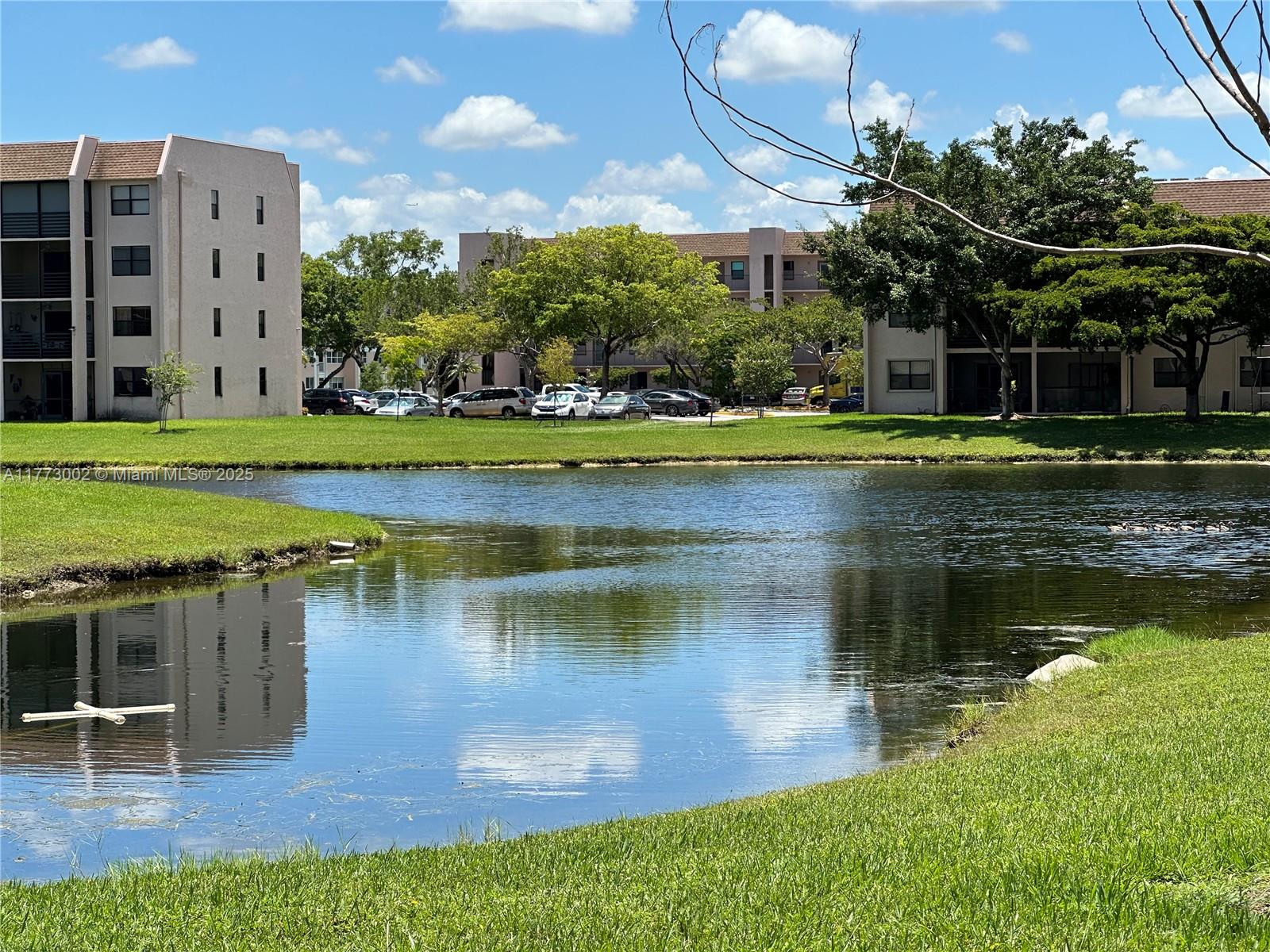 Sunrise Lakes 176 Condo