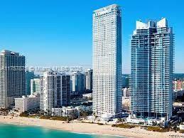 Apartamento à Venda em Sunny Isles Beach, FL