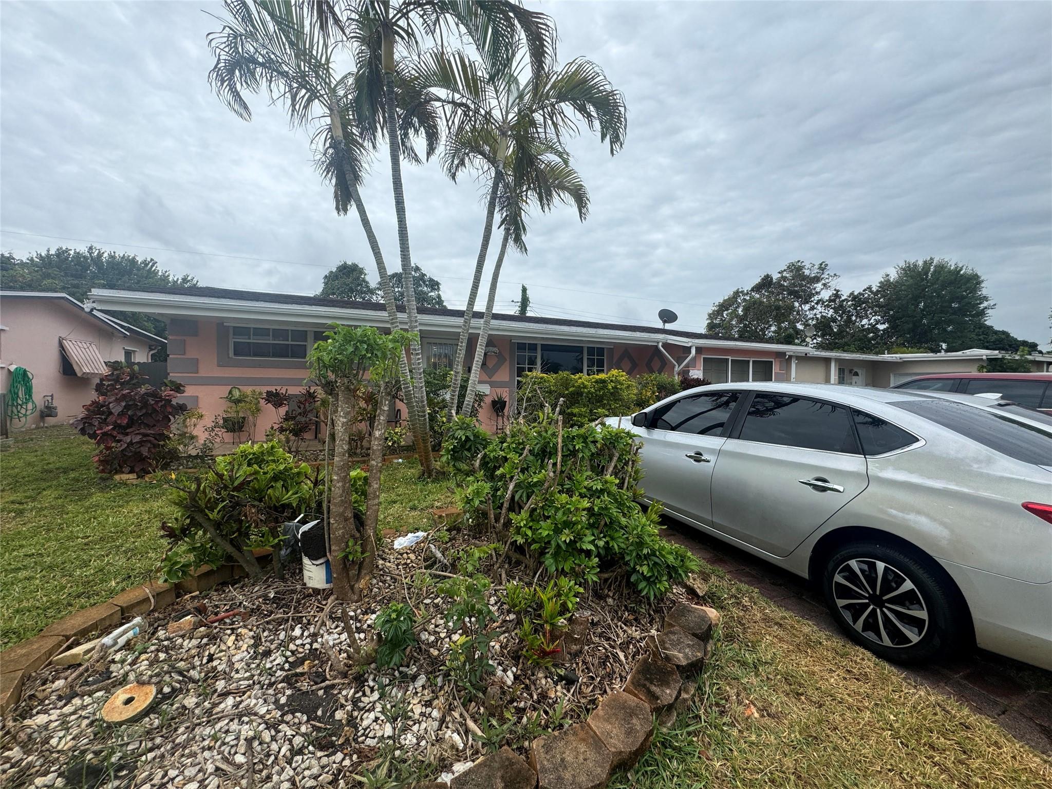 6600 Nw 25th Ct Sunrise FL 33313 | F10495225