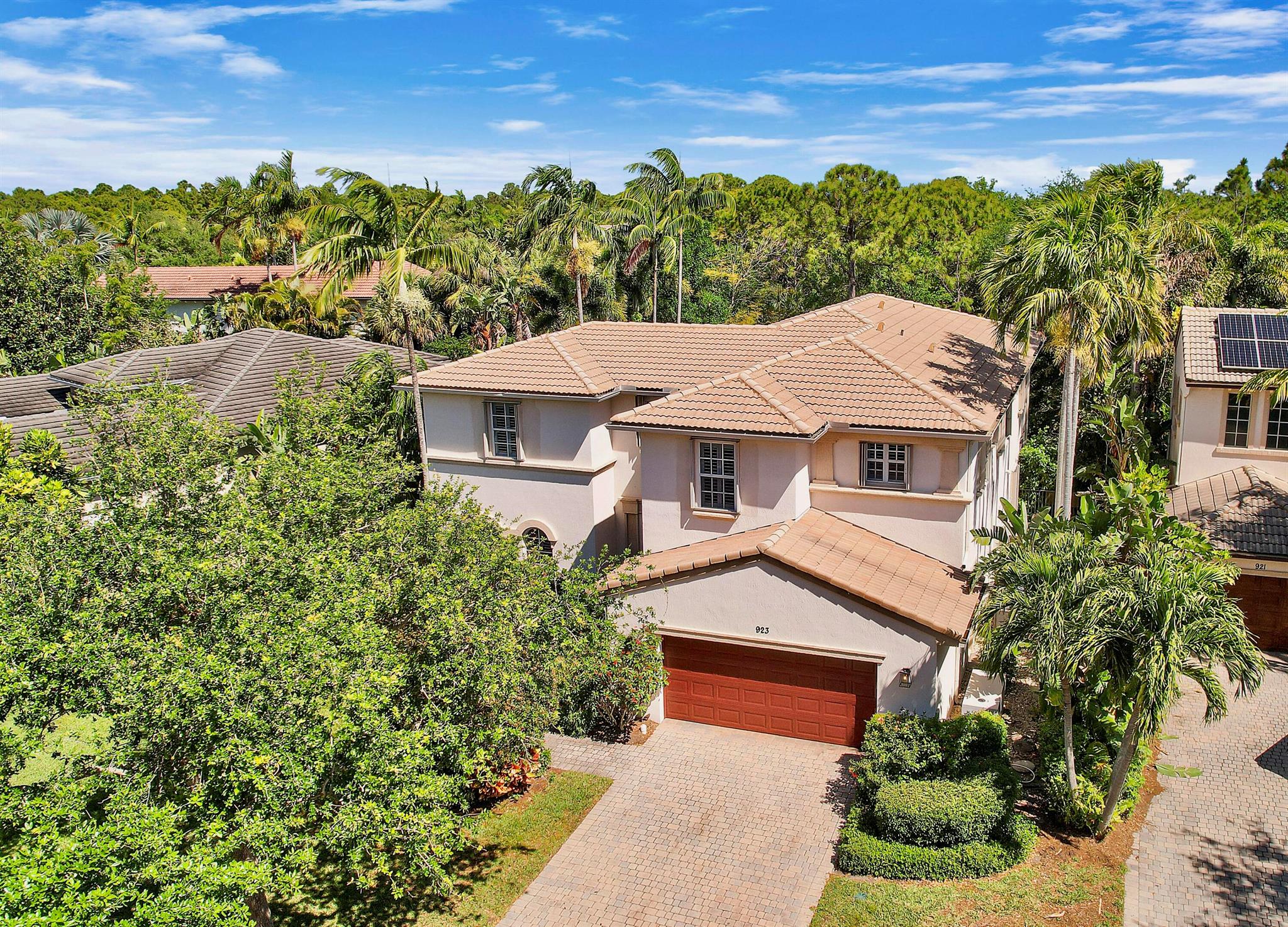 923 Mill Creek Drive Palm Beach Gardens FL 33410 | R11076536