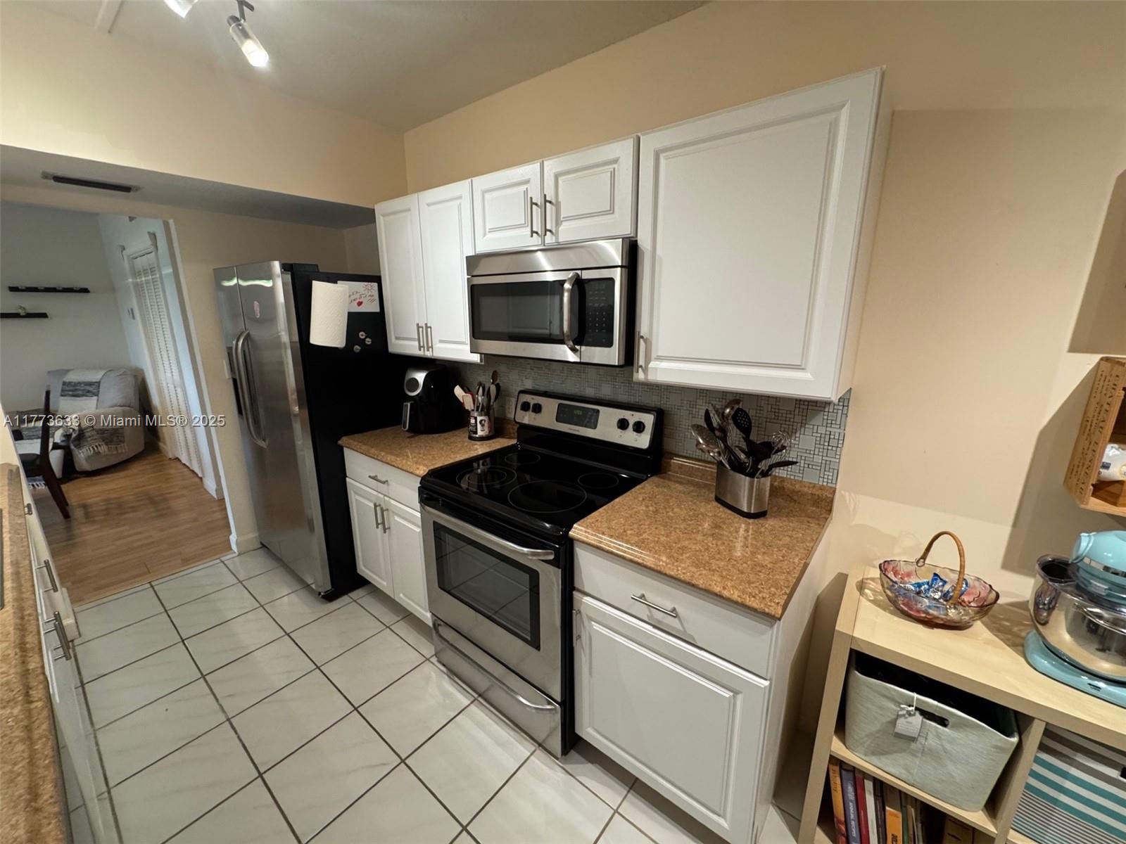 Hillcrest East No 23 Cond