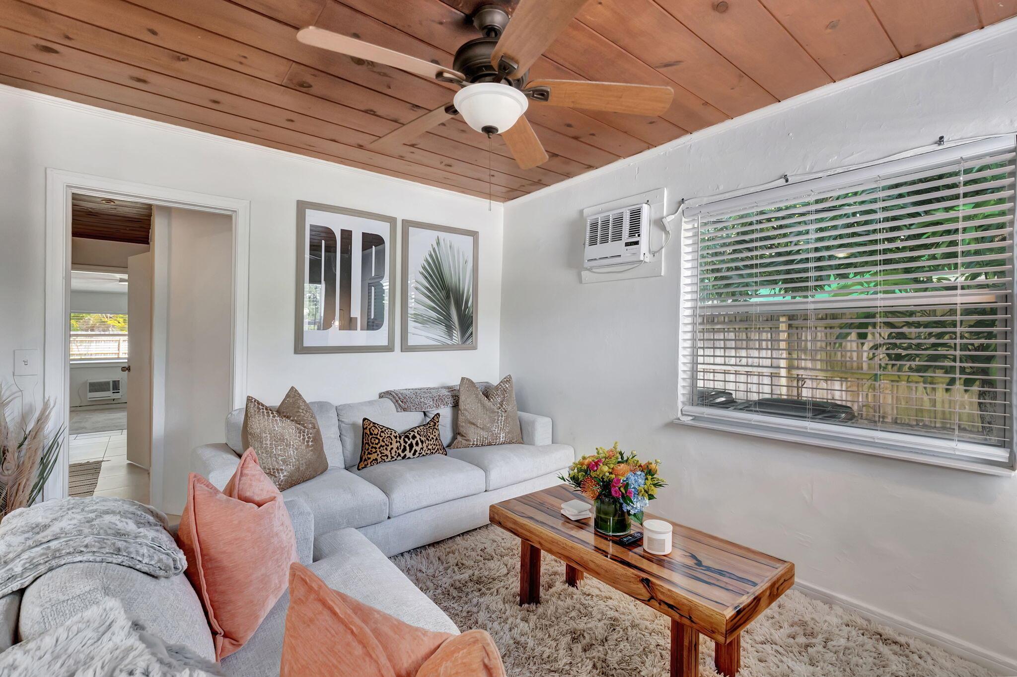 Homes for sale in Delray Beach, FL | 327 Se 3Rd Avenue, Delray Beach, FL 33483 | MLS# R11076759