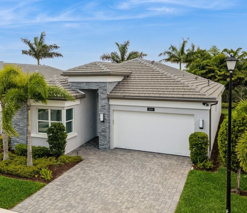 12611 Blue Seagrass Mnr Boynton Beach FL 33473 | F10495277