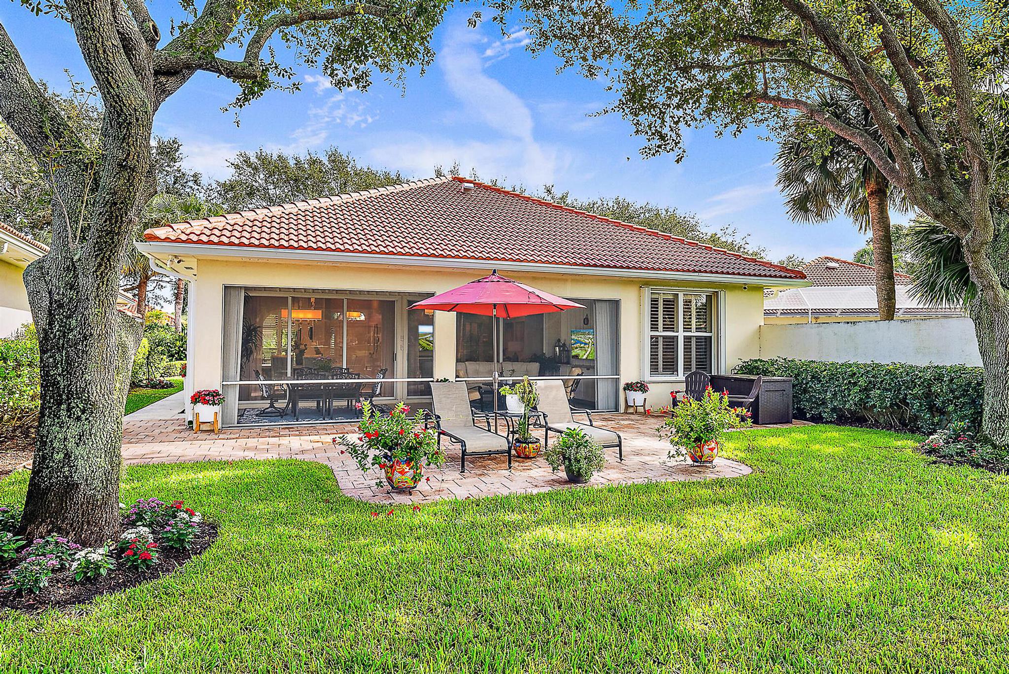 241 E Tall Oaks Circle Palm Beach Gardens FL 33410 | R11076793