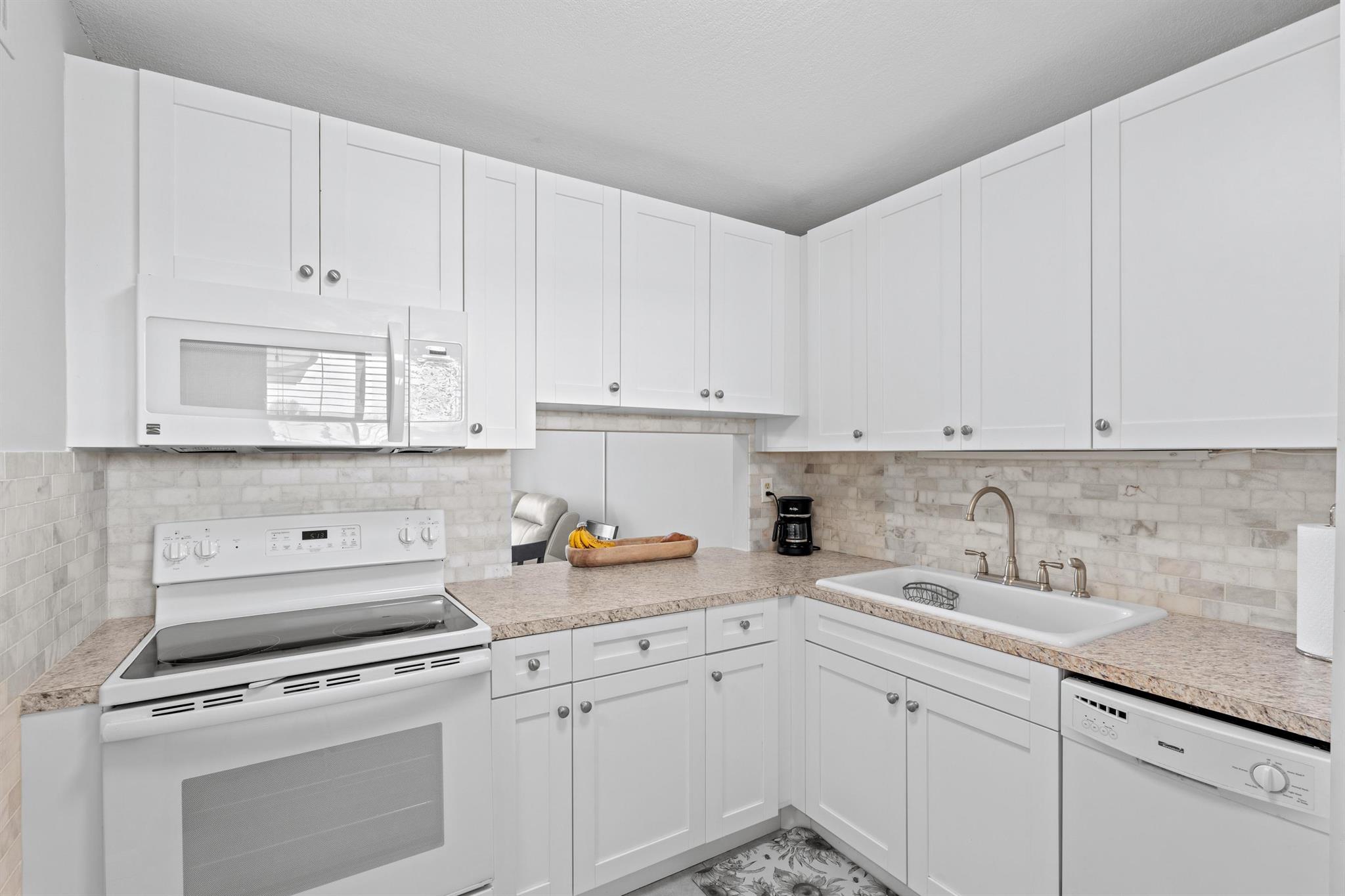 Lake Clarke Gardens Condo