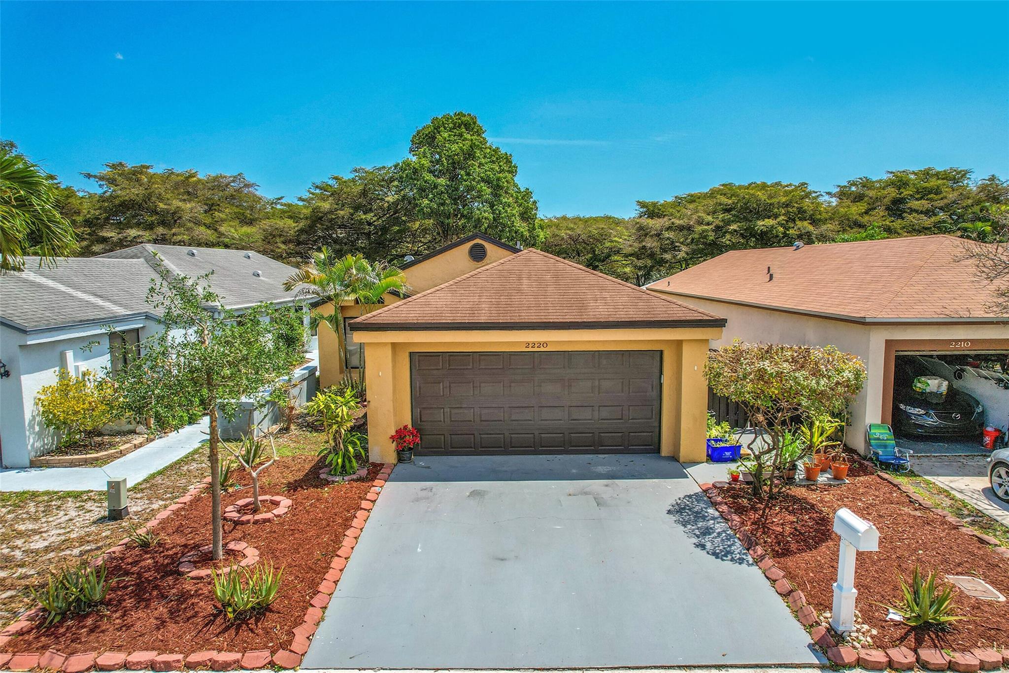 2220 Nw 33rd Ter Coconut Creek FL 33066 | F10495359