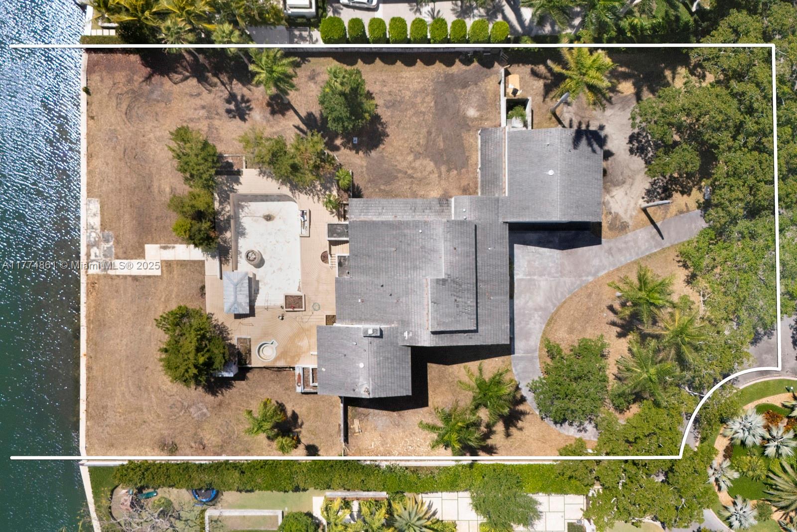 30 Leucadendra Dr, Coral Gables FL 33156