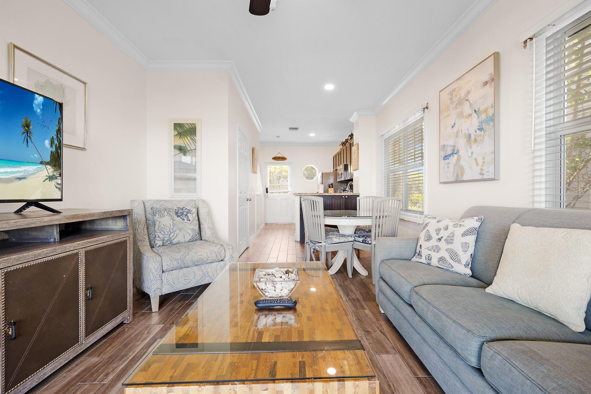 Homes for sale in Duck Key, FL | 2002 Marina Villa Dr, Duck Key, FL 33050 | MLS# R11077294