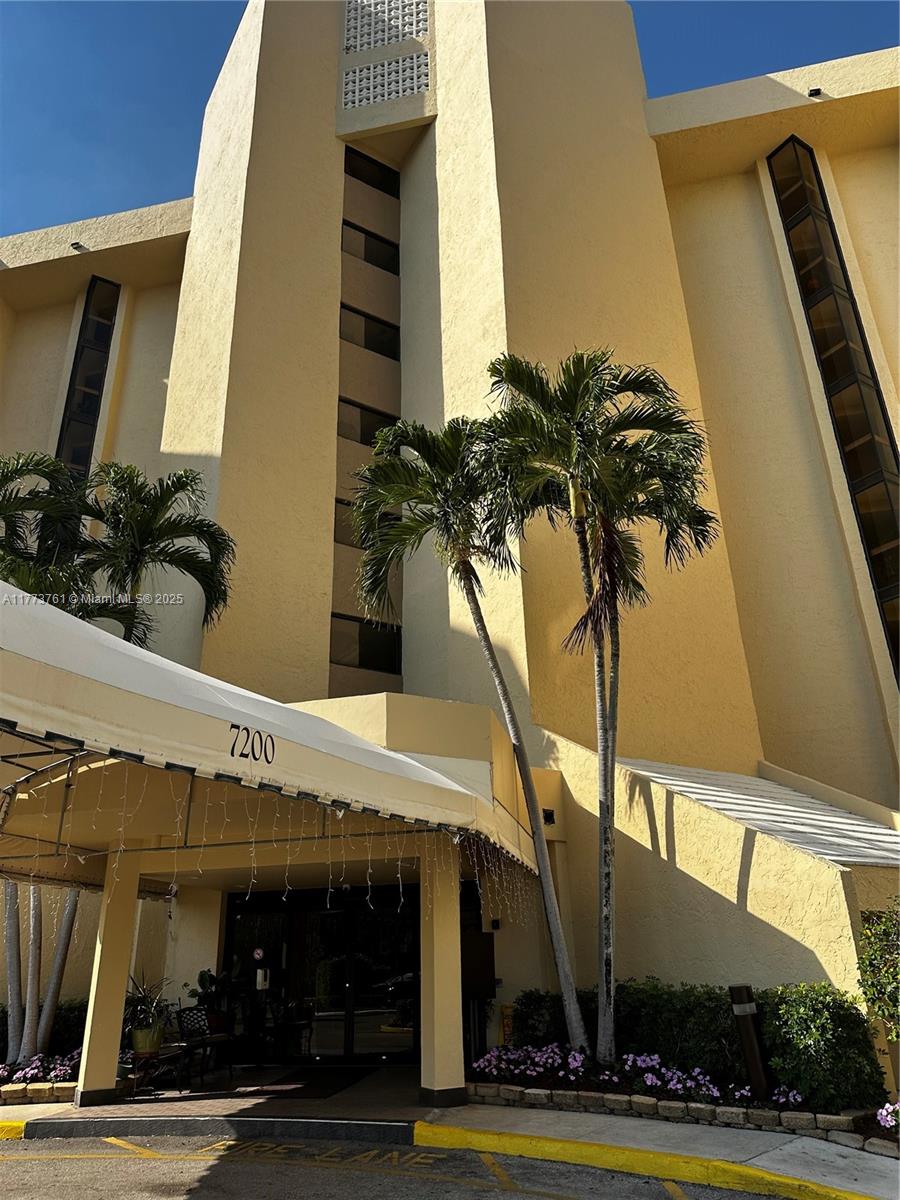 Environ Towers I Condo