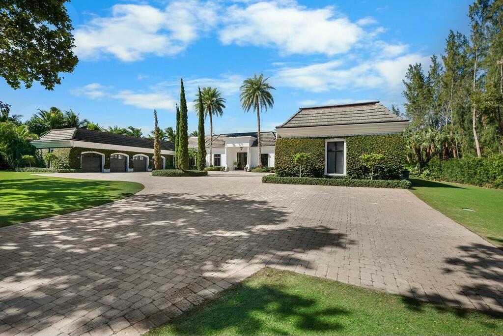 Homes for sale in Jupiter Island, FL | 100 Harbor Way, Jupiter Island, FL 33455 | MLS# R11077605