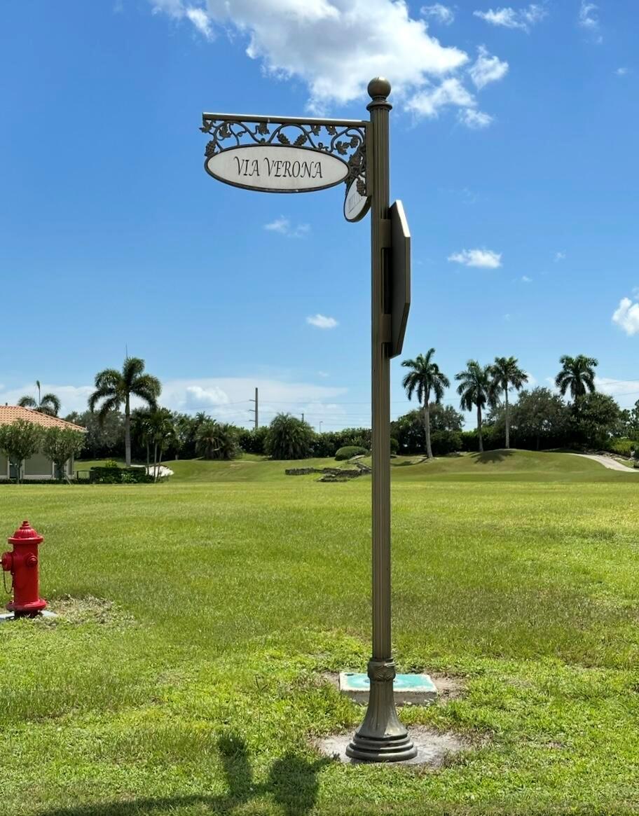 Homes for sale in Port St Lucie, FL | 102 Se Via Verona, Port St Lucie, FL 34984 | MLS# R11077798