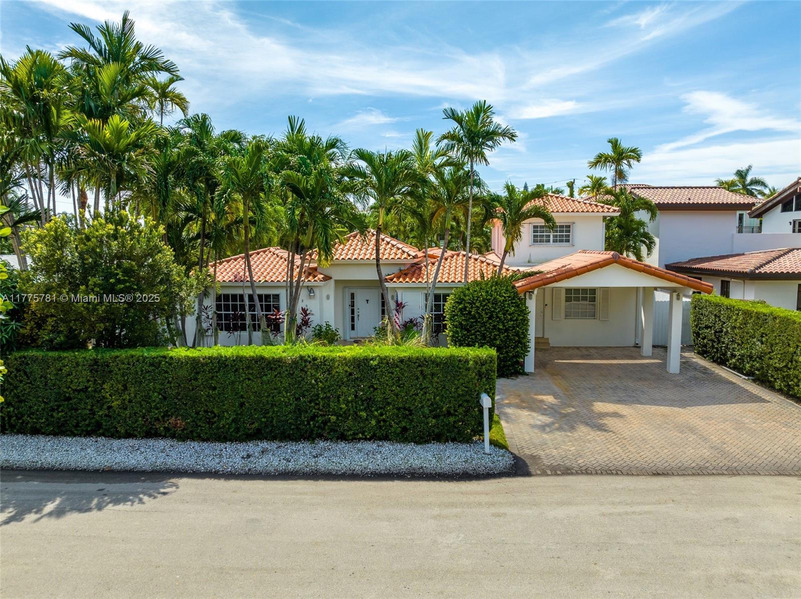 250 Greenwood Drive Key Biscayne, FL 33149