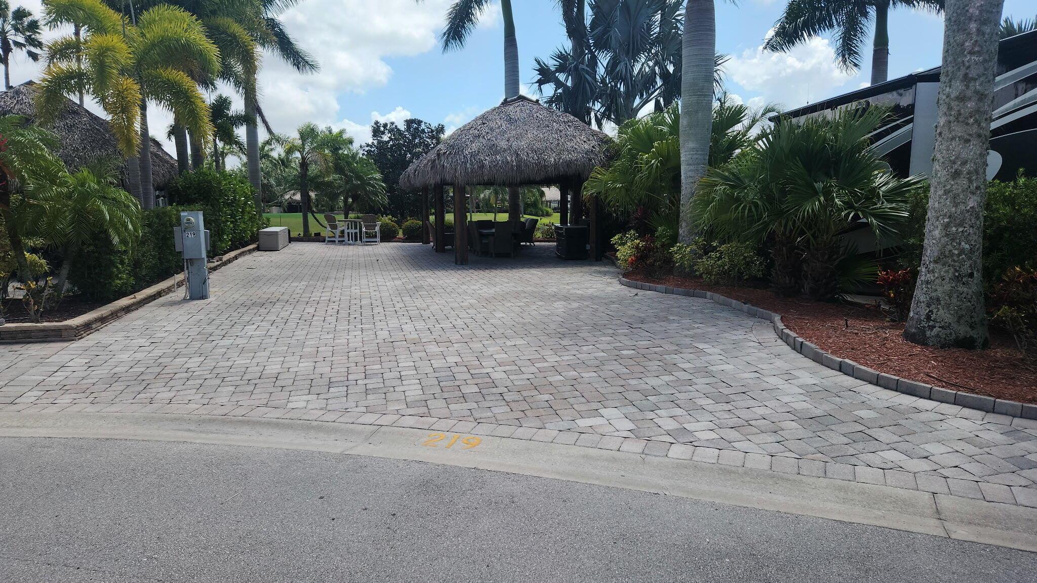 Homes for sale in Port St Lucie, FL | 219 Nw Chipshot Lane, Port St Lucie, FL 34986 | MLS# R11077943