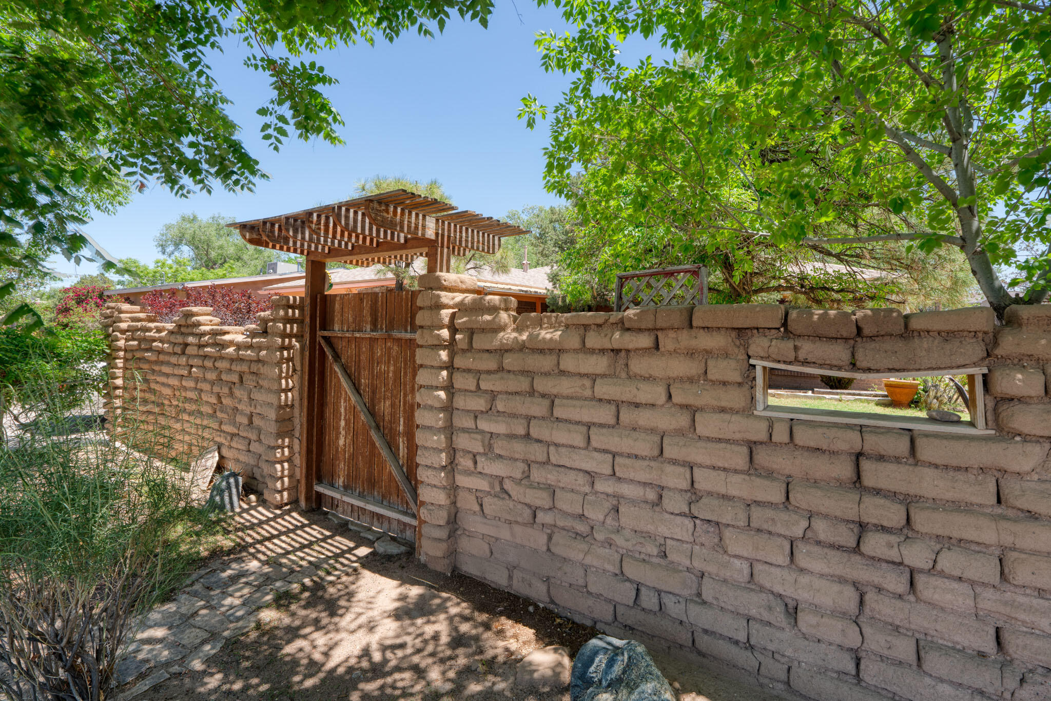 Homes for sale in Albuquerque, NM | 1706 Zickert Pl Nw, Albuquerque, NM 87104 | MLS# 1081295