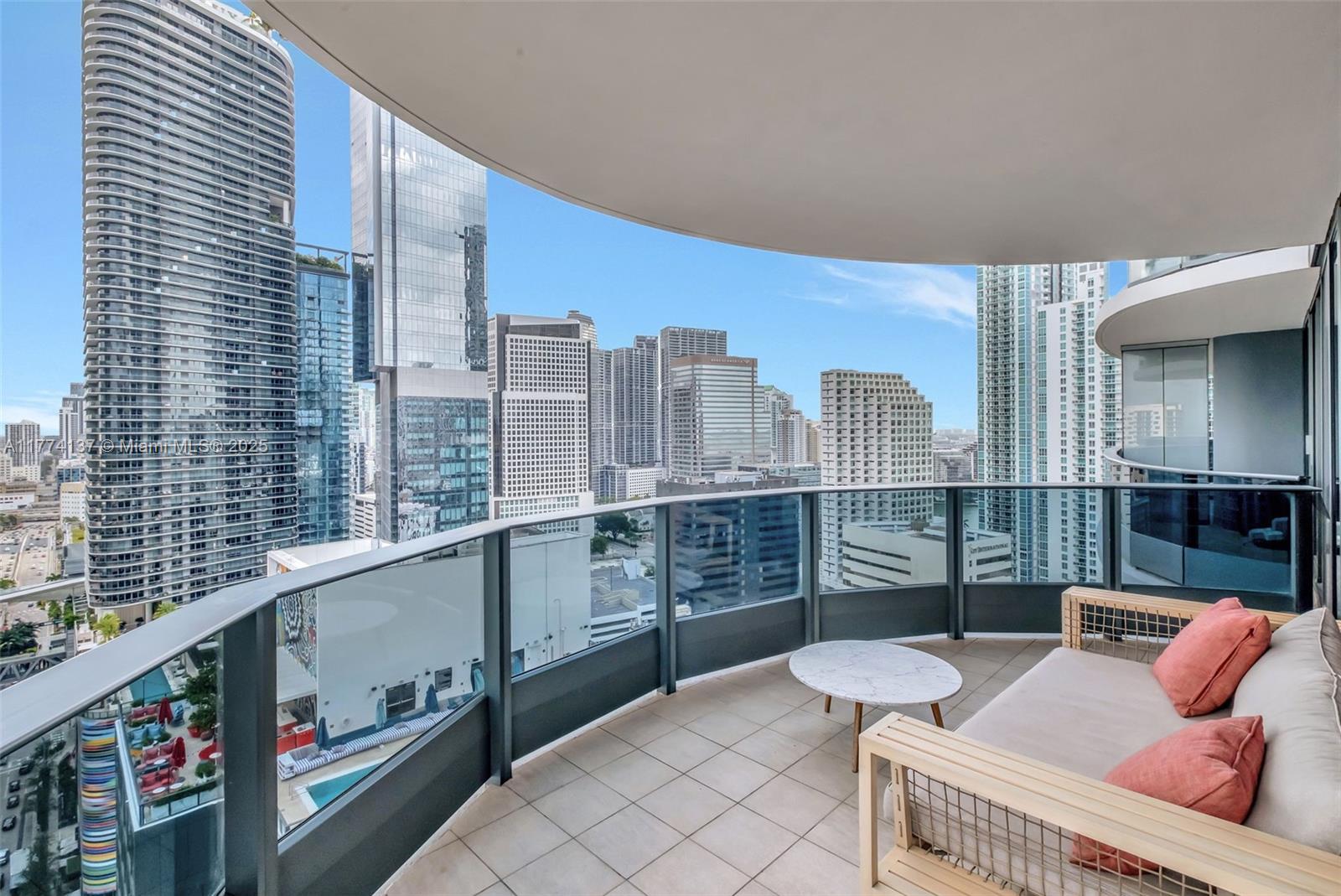 Condo for Sale in Miami, FL