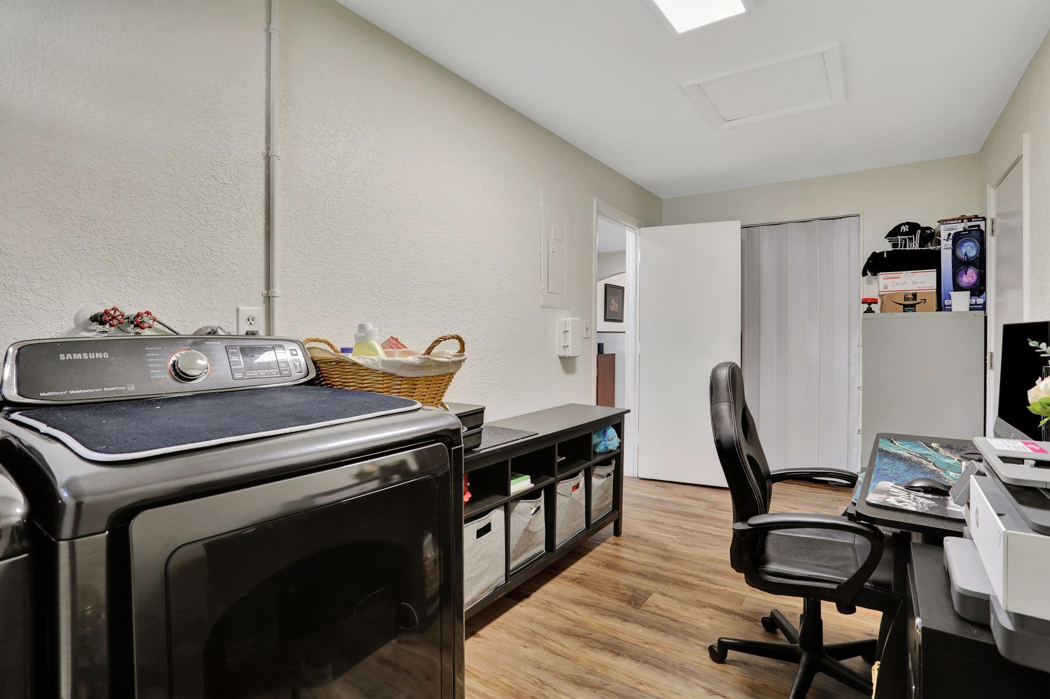 Huge laundry room with closet