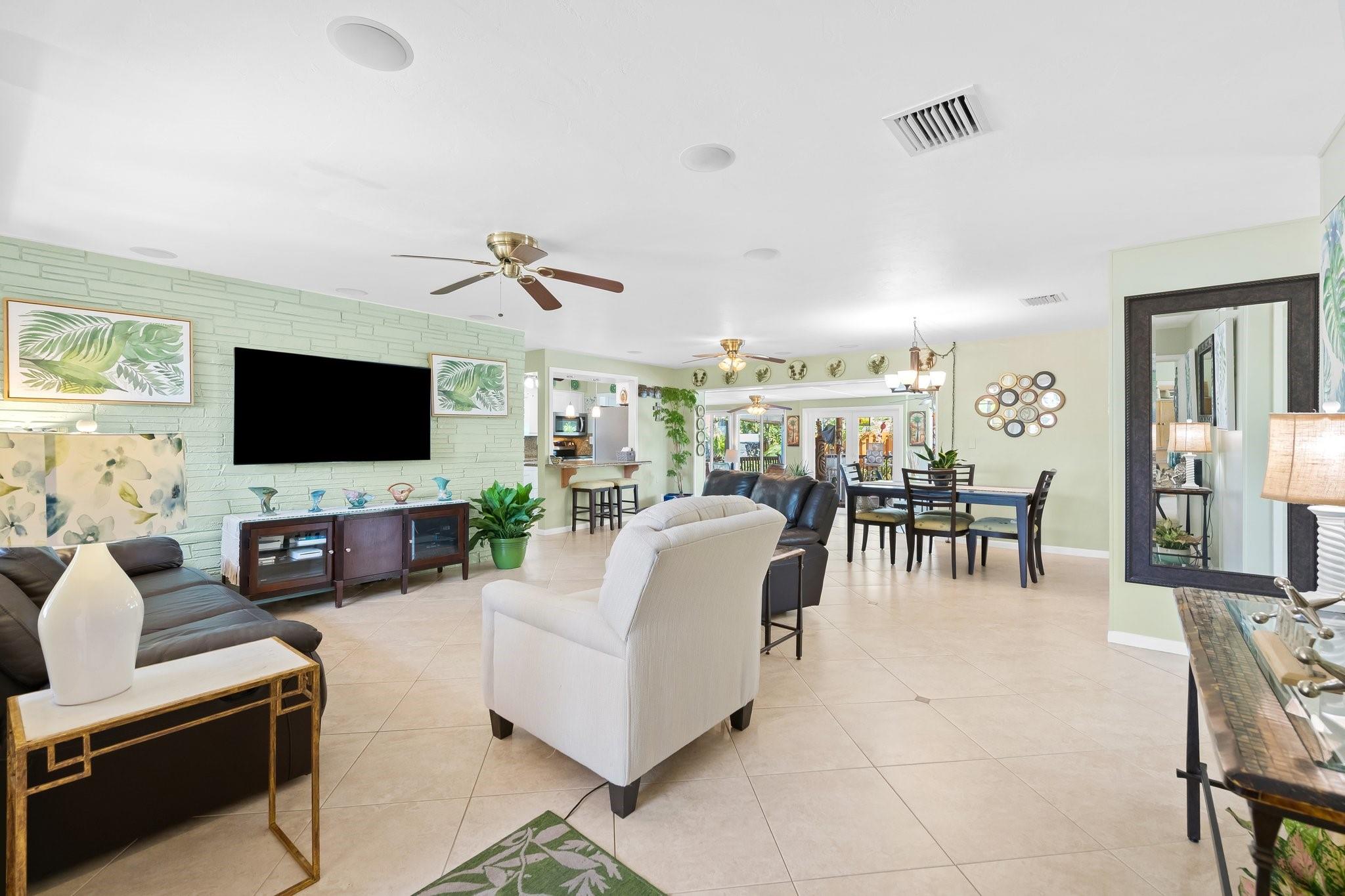 Homes for sale in Lighthouse Point, FL | 2021 Ne 27th St, Lighthouse Point, FL 33064 | MLS# F10496242