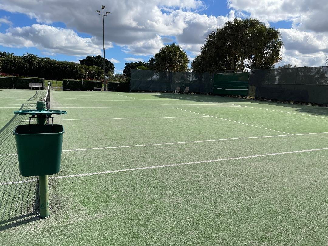 Homes for sale in Pembroke Pines, FL | 9300 N Hollybrook Lake Dr #303, Pembroke Pines, FL 33025 | MLS# F10496036