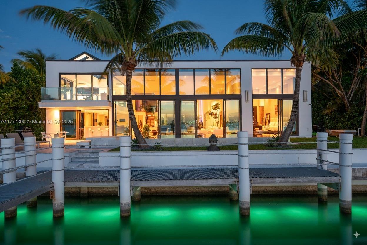 7960 Biscayne Point Cir Miami Beach, FL 33141